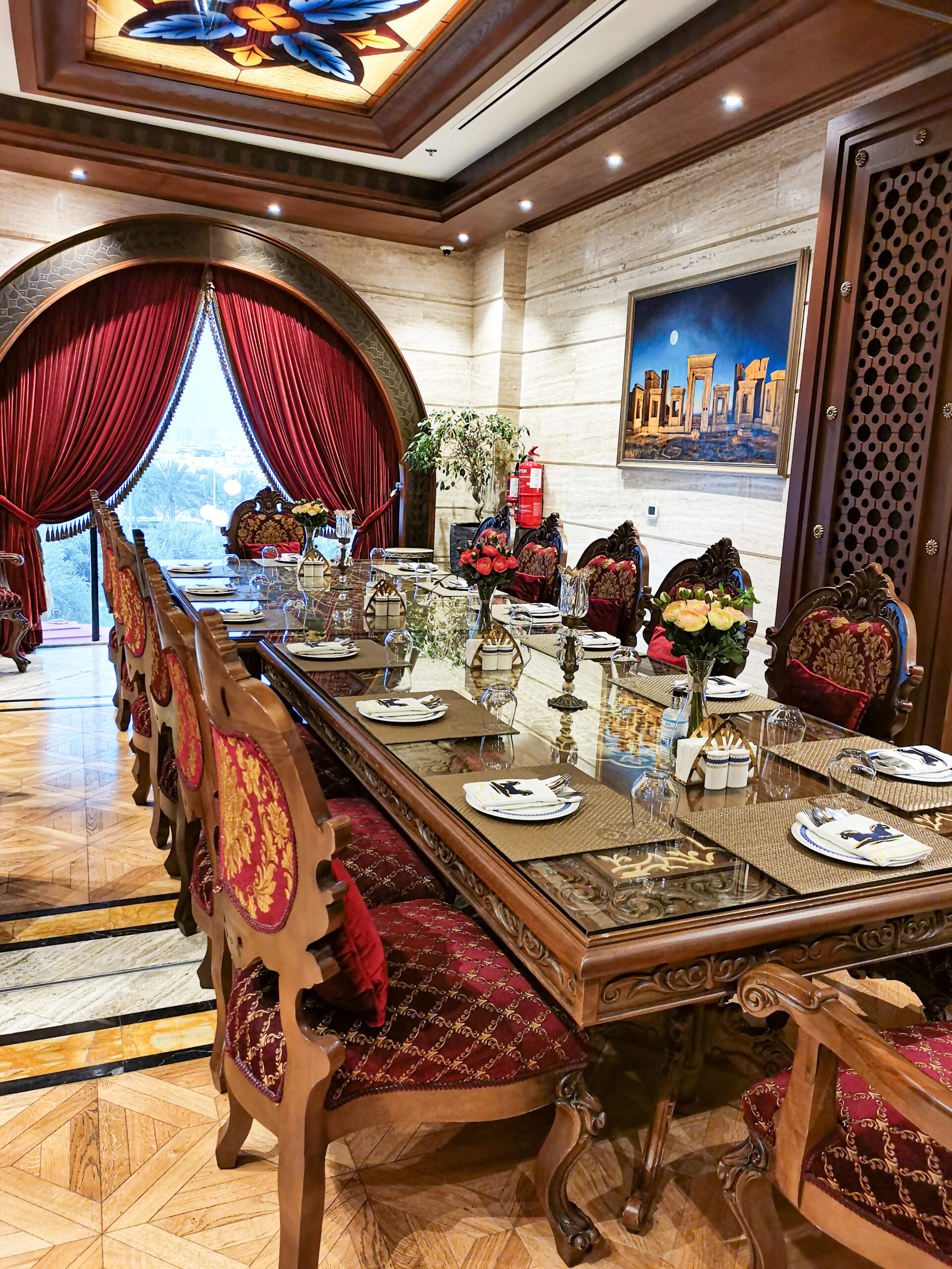 Takht-e-Jamshid Restaurant Reservation